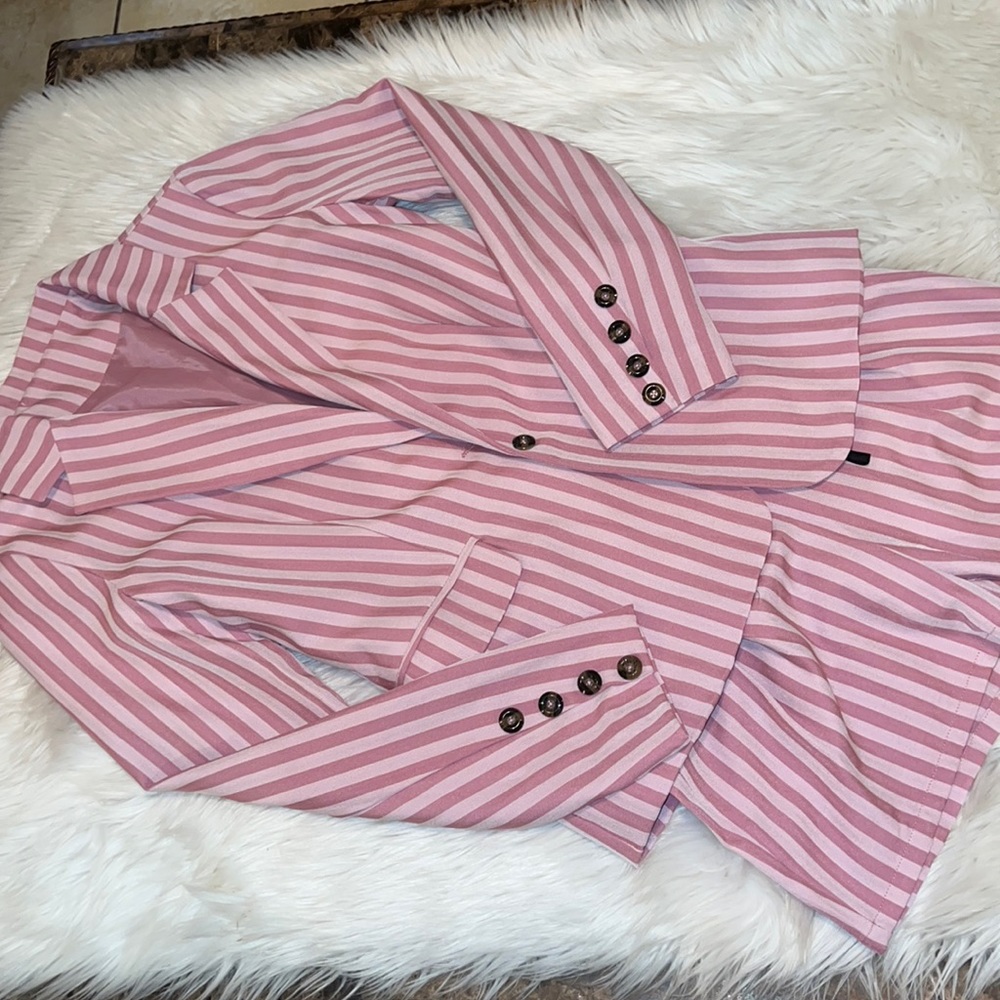 NWT Boutique blazer & short set.